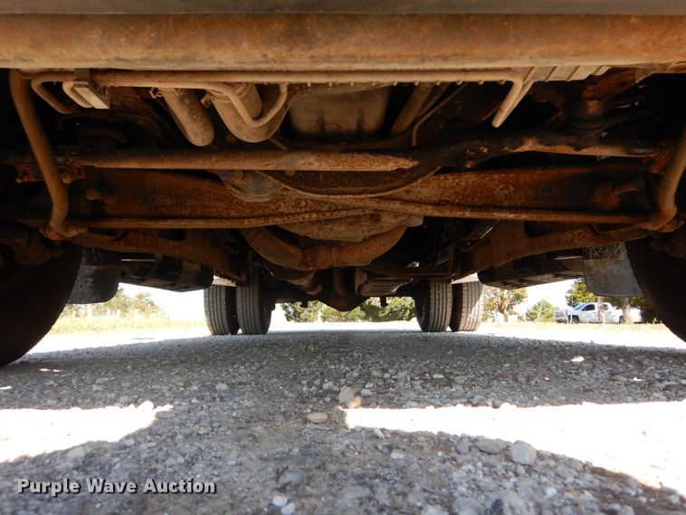 image for item DH2174 2004 Ford F350 Super Duty XL pickup truck with dump bed insert