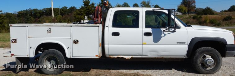 image for item DH2180 2003 Chevrolet Silverado 3500 Crew Cab utility bed pickup truck
