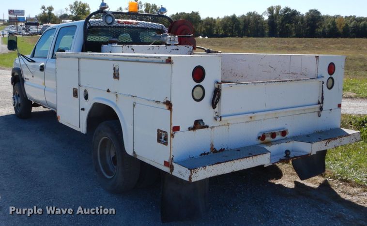 image for item DH2180 2003 Chevrolet Silverado 3500 Crew Cab utility bed pickup truck