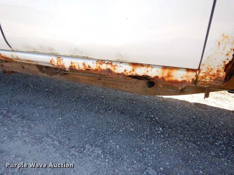 image for item DH2180 2003 Chevrolet Silverado 3500 Crew Cab utility bed pickup truck