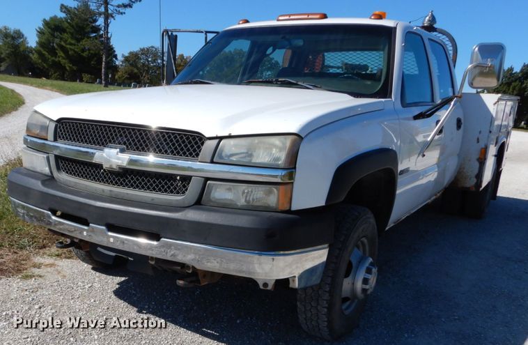 image for item DH2180 2003 Chevrolet Silverado 3500 Crew Cab utility bed pickup truck