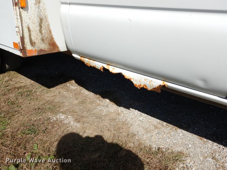 image for item DH2180 2003 Chevrolet Silverado 3500 Crew Cab utility bed pickup truck