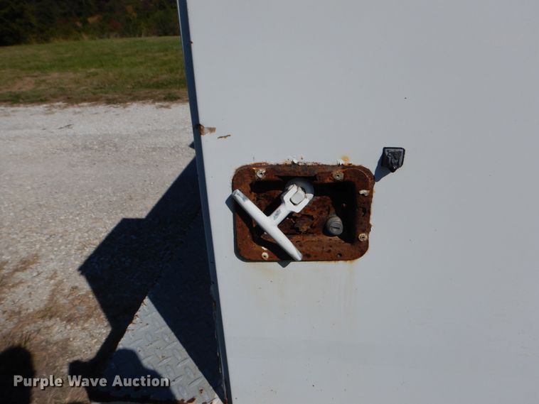 image for item DH2180 2003 Chevrolet Silverado 3500 Crew Cab utility bed pickup truck