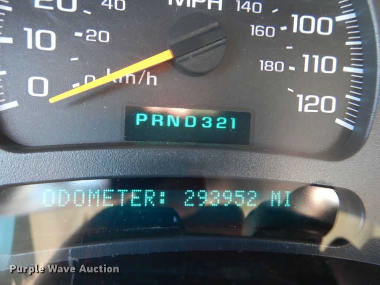 image for item DH2180 2003 Chevrolet Silverado 3500 Crew Cab utility bed pickup truck