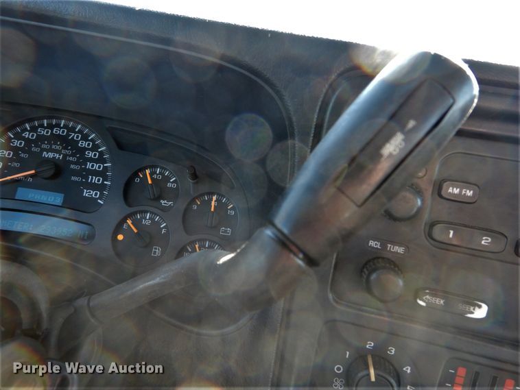 image for item DH2180 2003 Chevrolet Silverado 3500 Crew Cab utility bed pickup truck