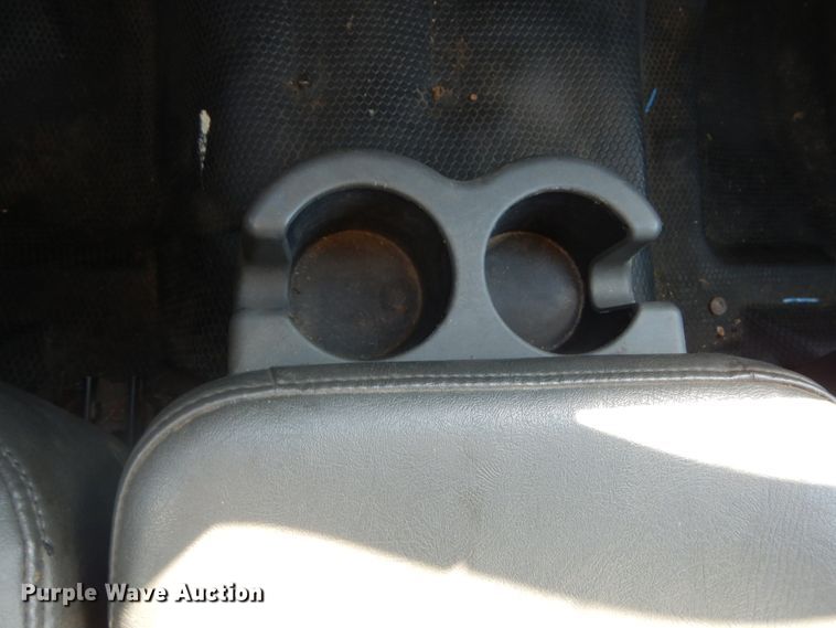 image for item DH2180 2003 Chevrolet Silverado 3500 Crew Cab utility bed pickup truck