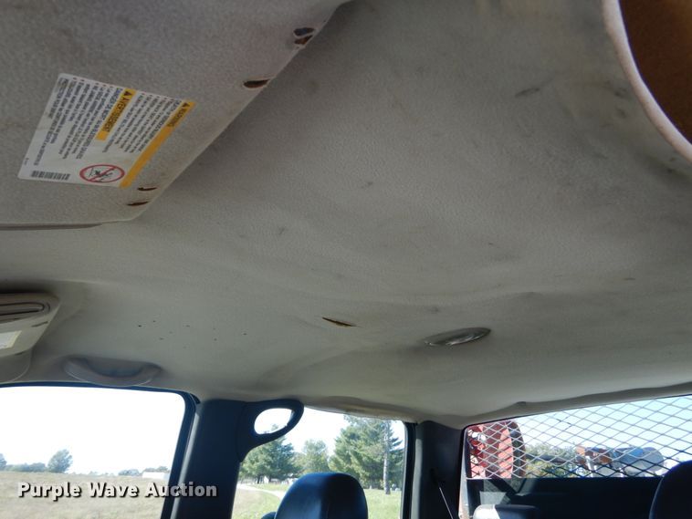 image for item DH2180 2003 Chevrolet Silverado 3500 Crew Cab utility bed pickup truck