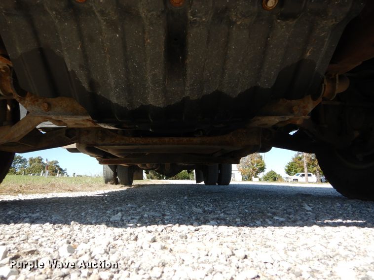 image for item DH2180 2003 Chevrolet Silverado 3500 Crew Cab utility bed pickup truck