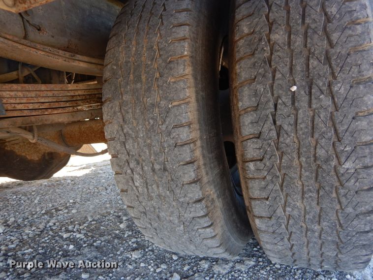 image for item DH2180 2003 Chevrolet Silverado 3500 Crew Cab utility bed pickup truck