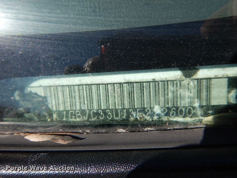 image for item DH2180 2003 Chevrolet Silverado 3500 Crew Cab utility bed pickup truck