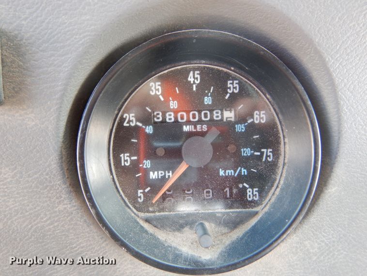 image for item DH2187 1999 Mack DM690S roll off container truck