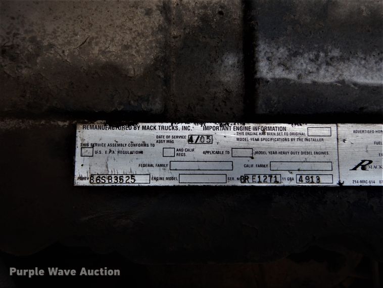 image for item DH2187 1999 Mack DM690S roll off container truck