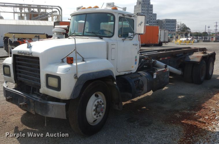 image for item DH2188 1999 Mack RD688S roll off container truck