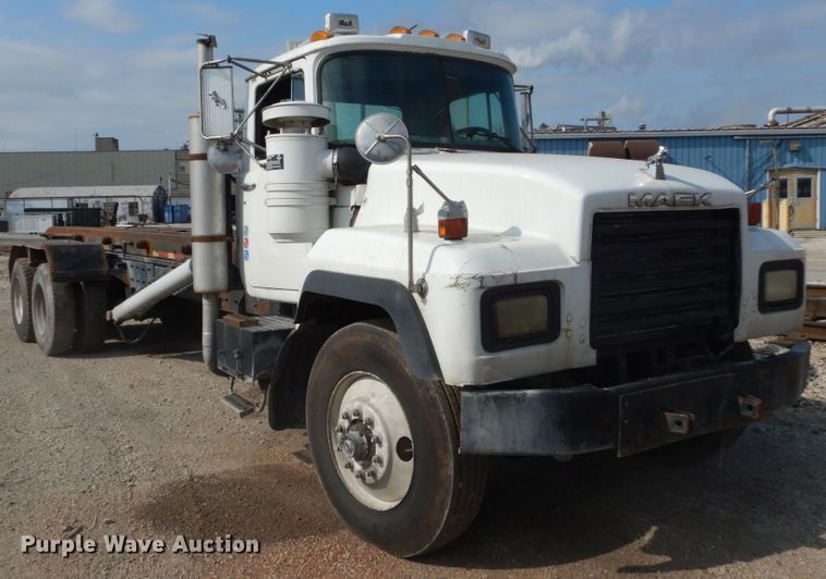 image for item DH2188 1999 Mack RD688S roll off container truck