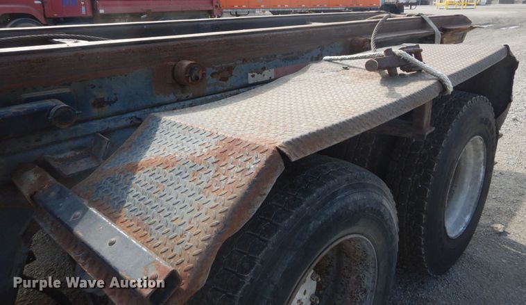 image for item DH2188 1999 Mack RD688S roll off container truck