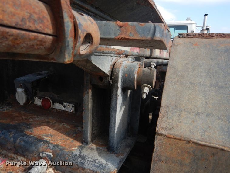 image for item DH2188 1999 Mack RD688S roll off container truck