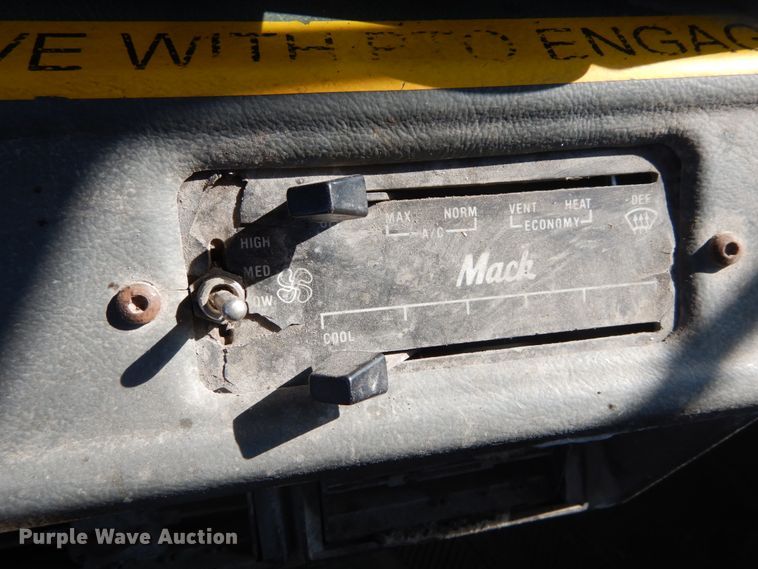 image for item DH2188 1999 Mack RD688S roll off container truck