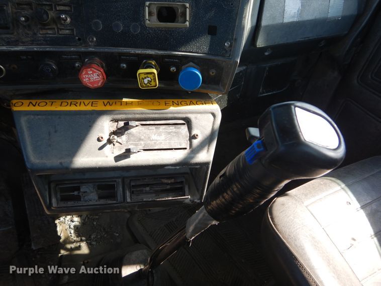 image for item DH2188 1999 Mack RD688S roll off container truck