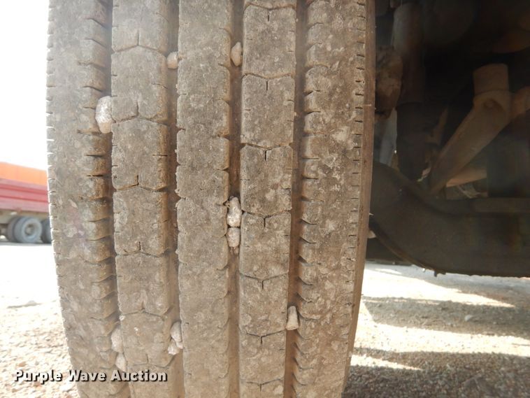 image for item DH2188 1999 Mack RD688S roll off container truck