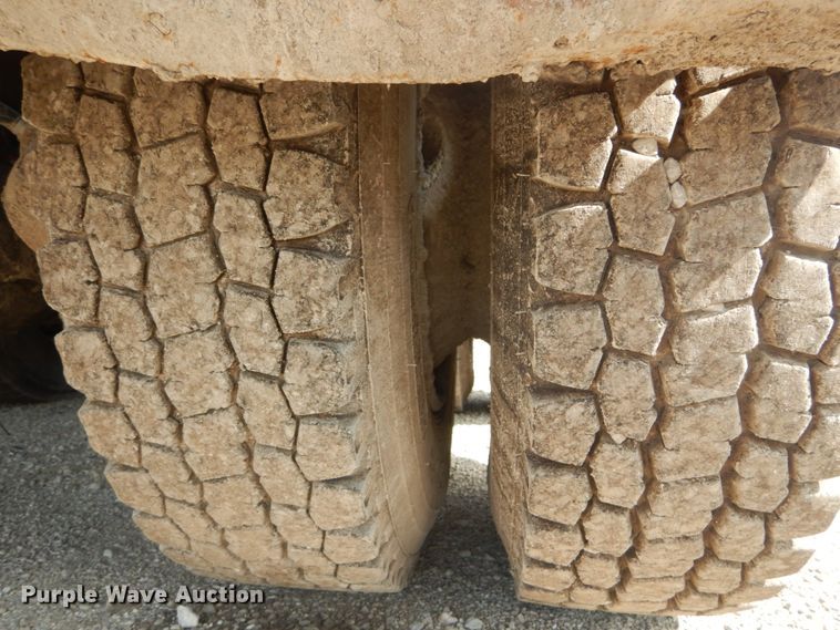 image for item DH2188 1999 Mack RD688S roll off container truck