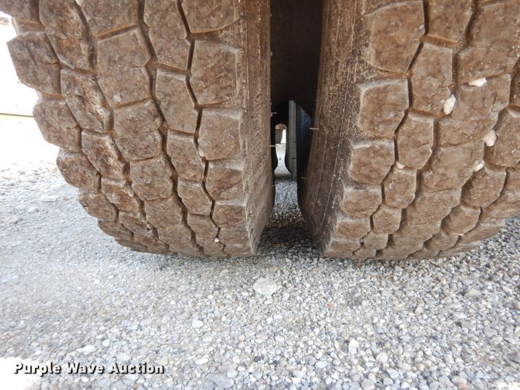 image for item DH2188 1999 Mack RD688S roll off container truck