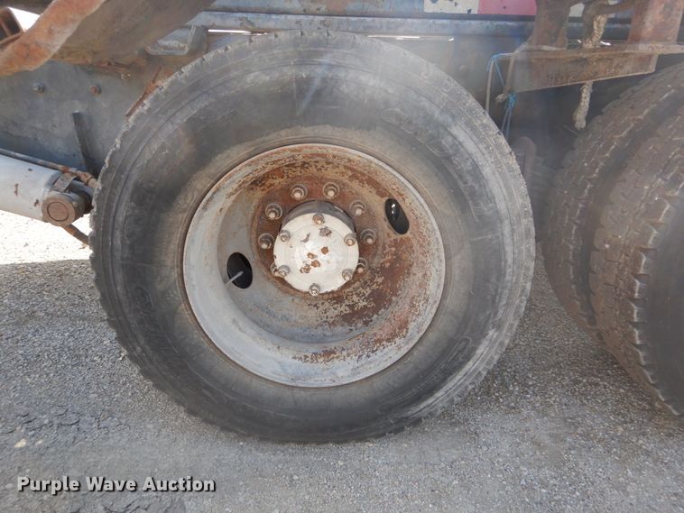 image for item DH2188 1999 Mack RD688S roll off container truck