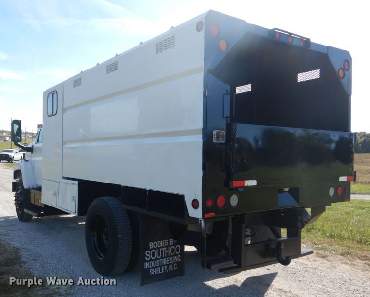 image for item DH2203 2004 GMC C6500 chipper truck