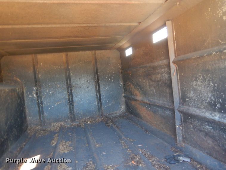 image for item DH2203 2004 GMC C6500 chipper truck