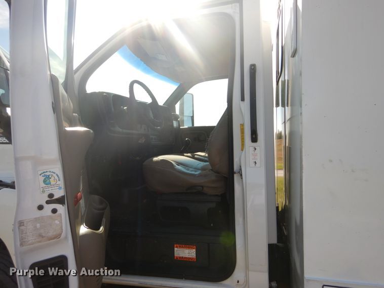 image for item DH2203 2004 GMC C6500 chipper truck