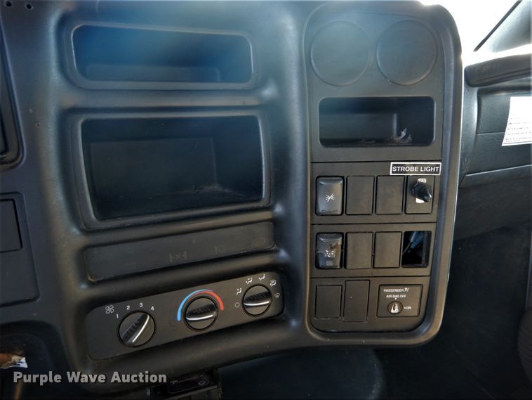 image for item DH2203 2004 GMC C6500 chipper truck