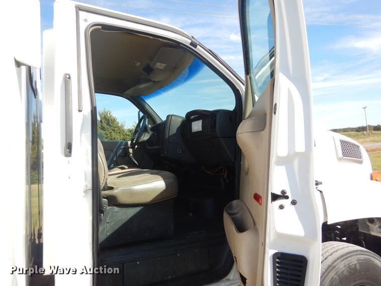 image for item DH2203 2004 GMC C6500 chipper truck