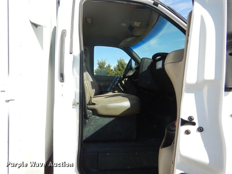 image for item DH2203 2004 GMC C6500 chipper truck