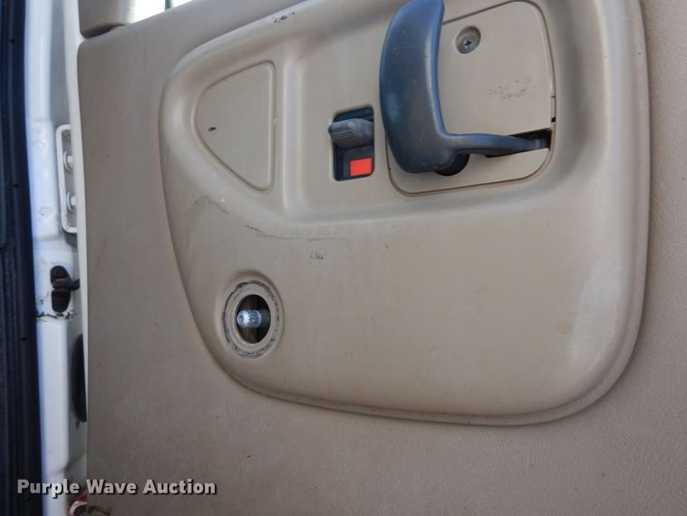 image for item DH2203 2004 GMC C6500 chipper truck