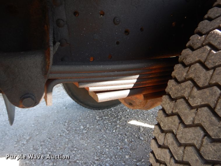 image for item DH2203 2004 GMC C6500 chipper truck