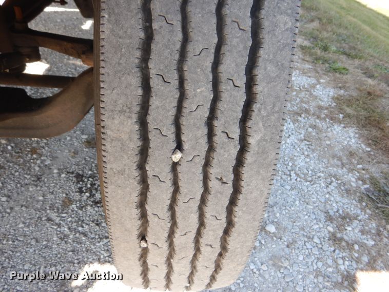 image for item DH2203 2004 GMC C6500 chipper truck