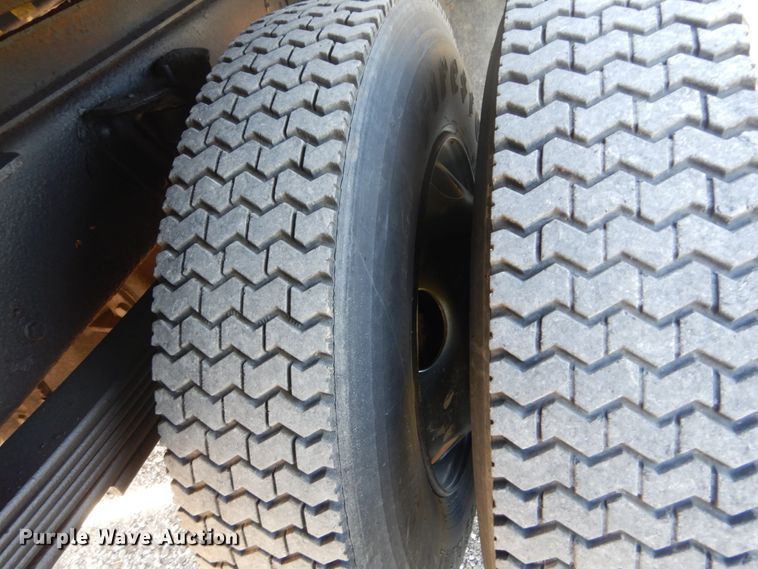 image for item DH2203 2004 GMC C6500 chipper truck