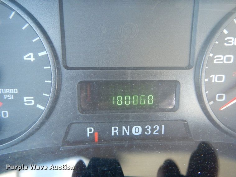 image for item DH2204 2006 Ford F250 Super Duty XL pickup truck