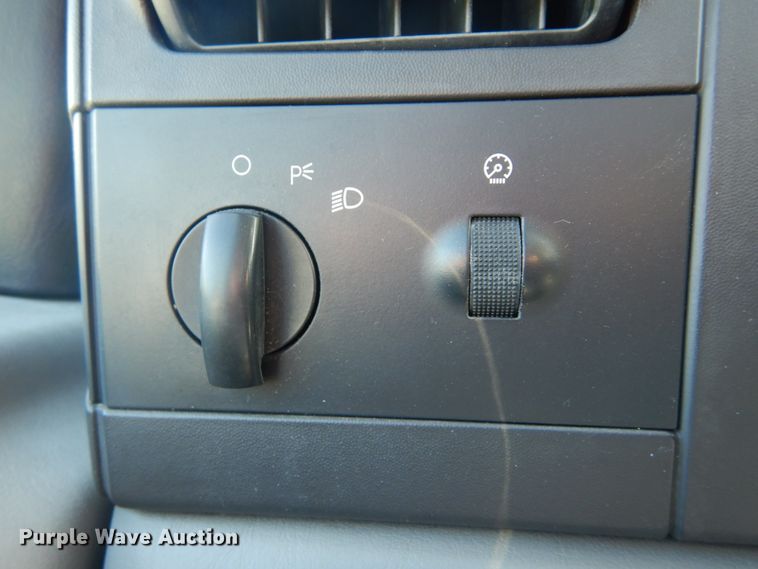 image for item DH2204 2006 Ford F250 Super Duty XL pickup truck