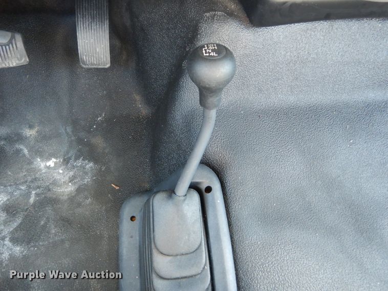 image for item DH2204 2006 Ford F250 Super Duty XL pickup truck