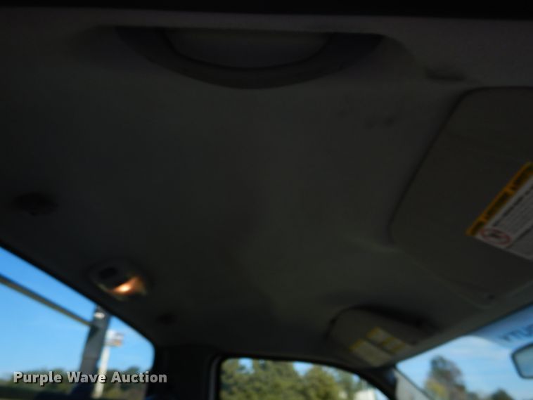 image for item DH2204 2006 Ford F250 Super Duty XL pickup truck