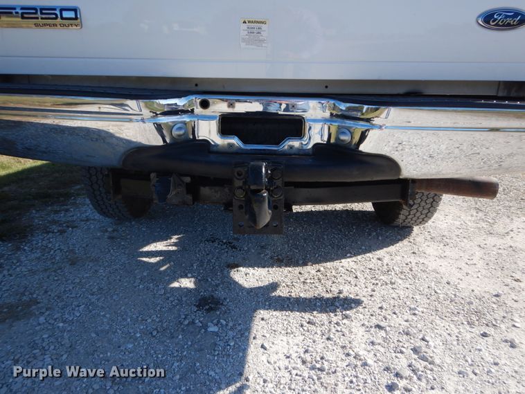 image for item DH2204 2006 Ford F250 Super Duty XL pickup truck