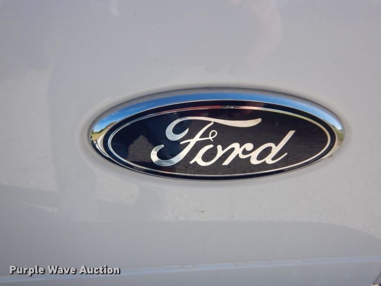 image for item DH2204 2006 Ford F250 Super Duty XL pickup truck