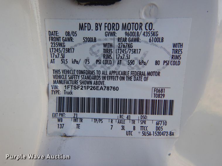 image for item DH2204 2006 Ford F250 Super Duty XL pickup truck