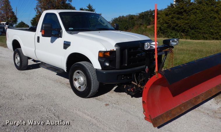 image for item DH2205 2009 Ford F350 Super Duty XL pickup truck