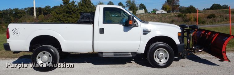 image for item DH2205 2009 Ford F350 Super Duty XL pickup truck