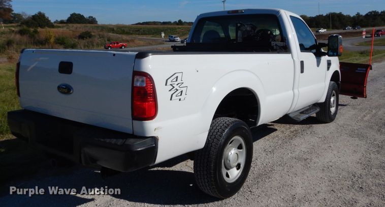 image for item DH2205 2009 Ford F350 Super Duty XL pickup truck