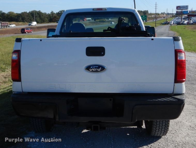 image for item DH2205 2009 Ford F350 Super Duty XL pickup truck