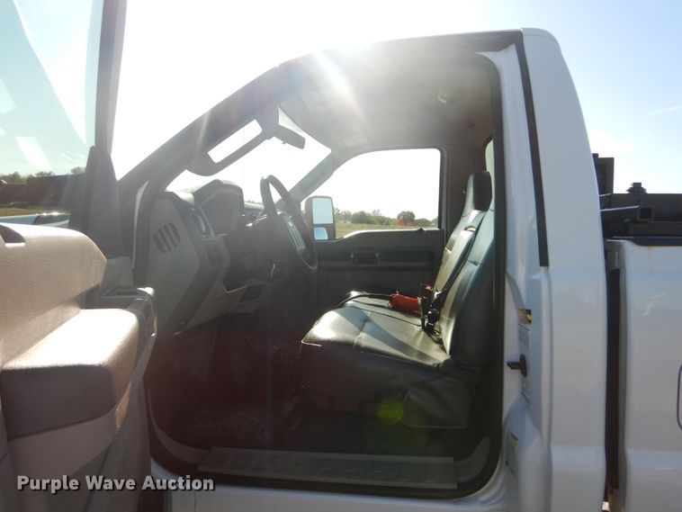 image for item DH2205 2009 Ford F350 Super Duty XL pickup truck