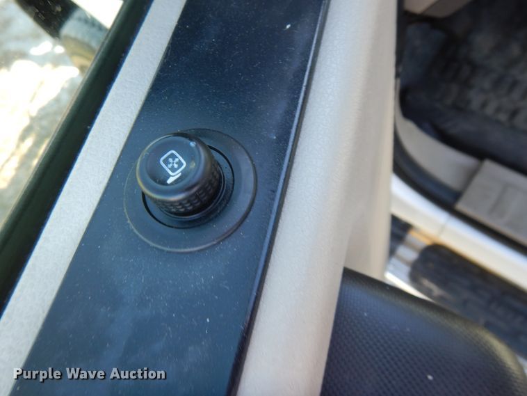 image for item DH2205 2009 Ford F350 Super Duty XL pickup truck