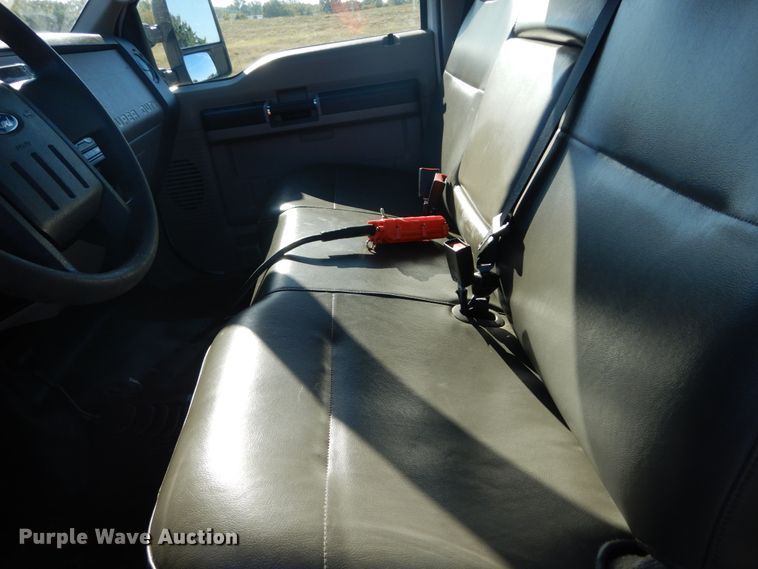 image for item DH2205 2009 Ford F350 Super Duty XL pickup truck